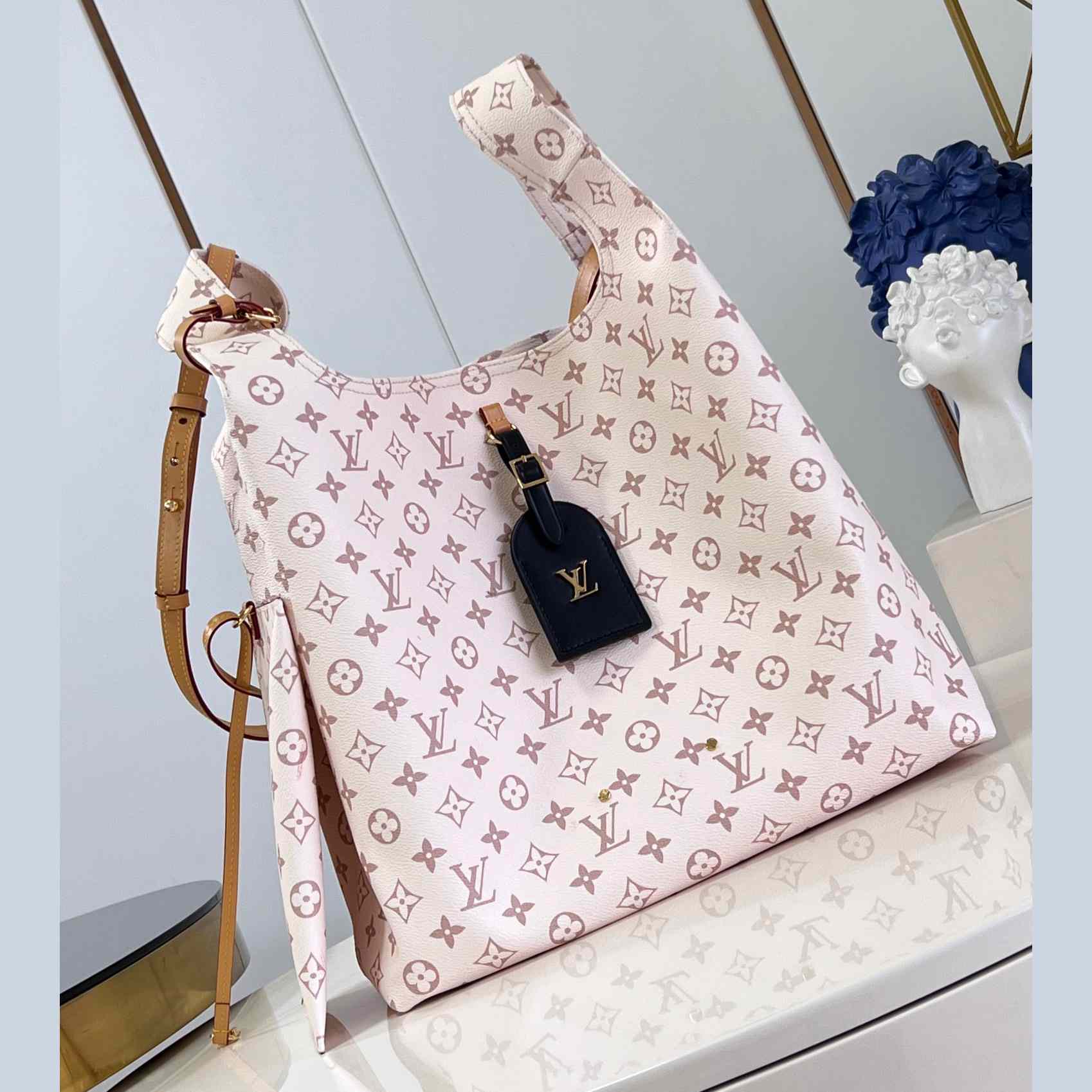 Louis Vuitton Atlantis GM     M24409 - DopestKickz