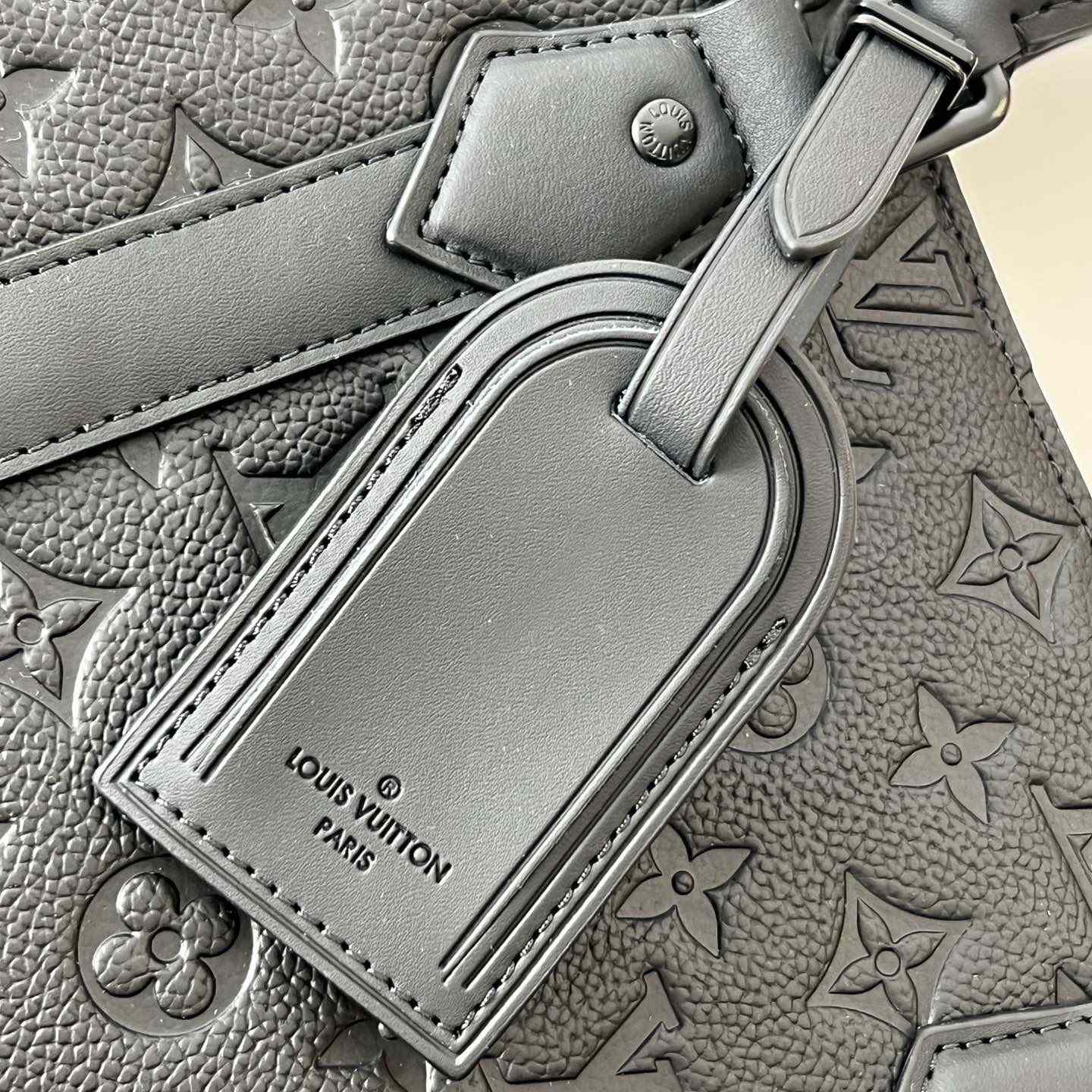 Louis Vuitton Sac Plat NV   M21866 - DopestKickz