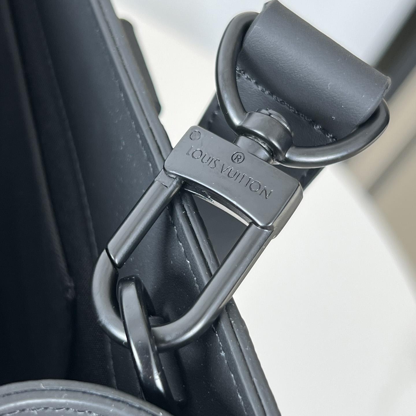 Louis Vuitton Sac Plat NV   M21866 - DopestKickz