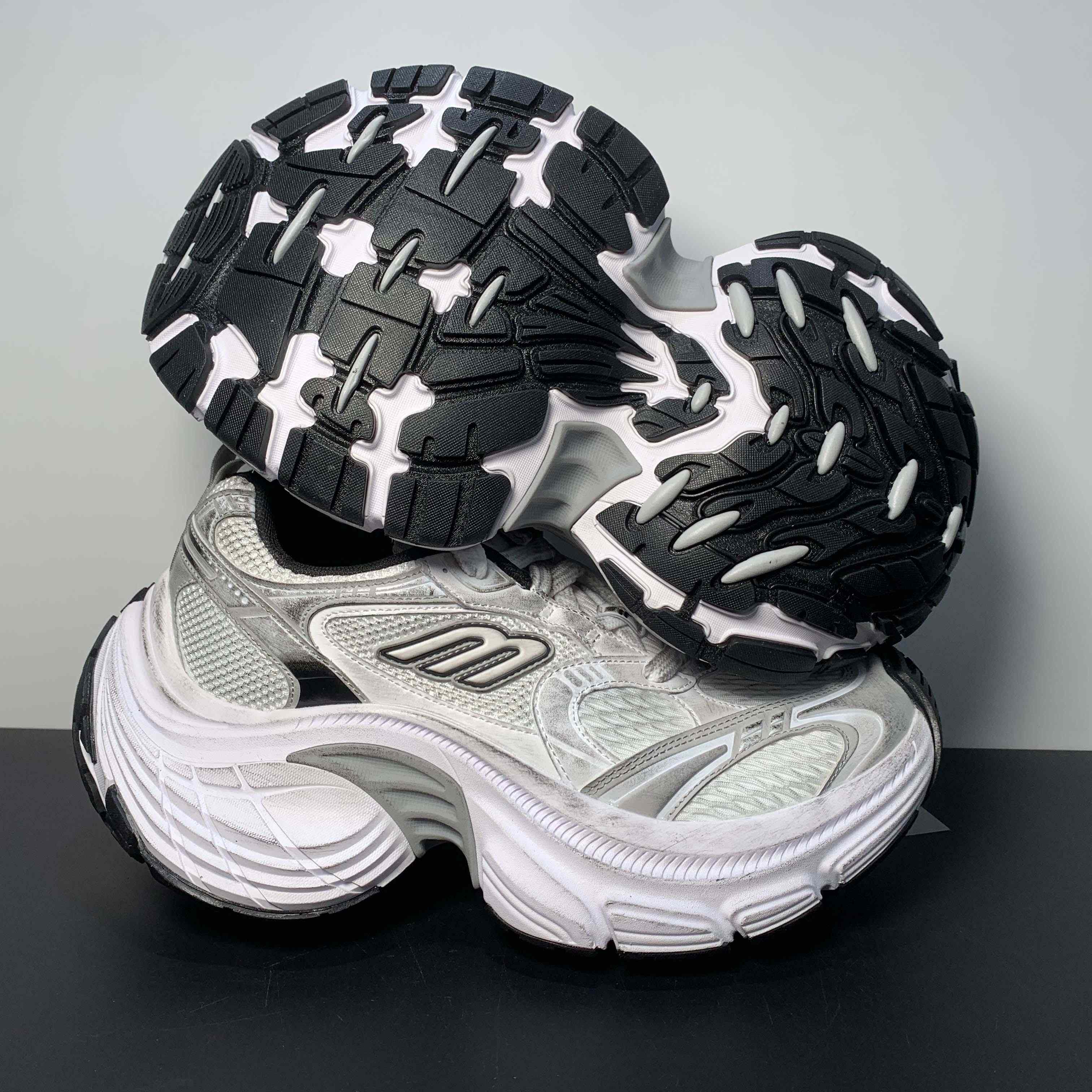 Balenciaga 10XL Sneaker In White/Black/Grey - DopestKickz