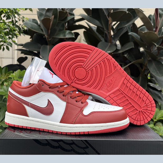 Air Jordan 1 Low Sneaker      FJ3459-160 - DopestKickz