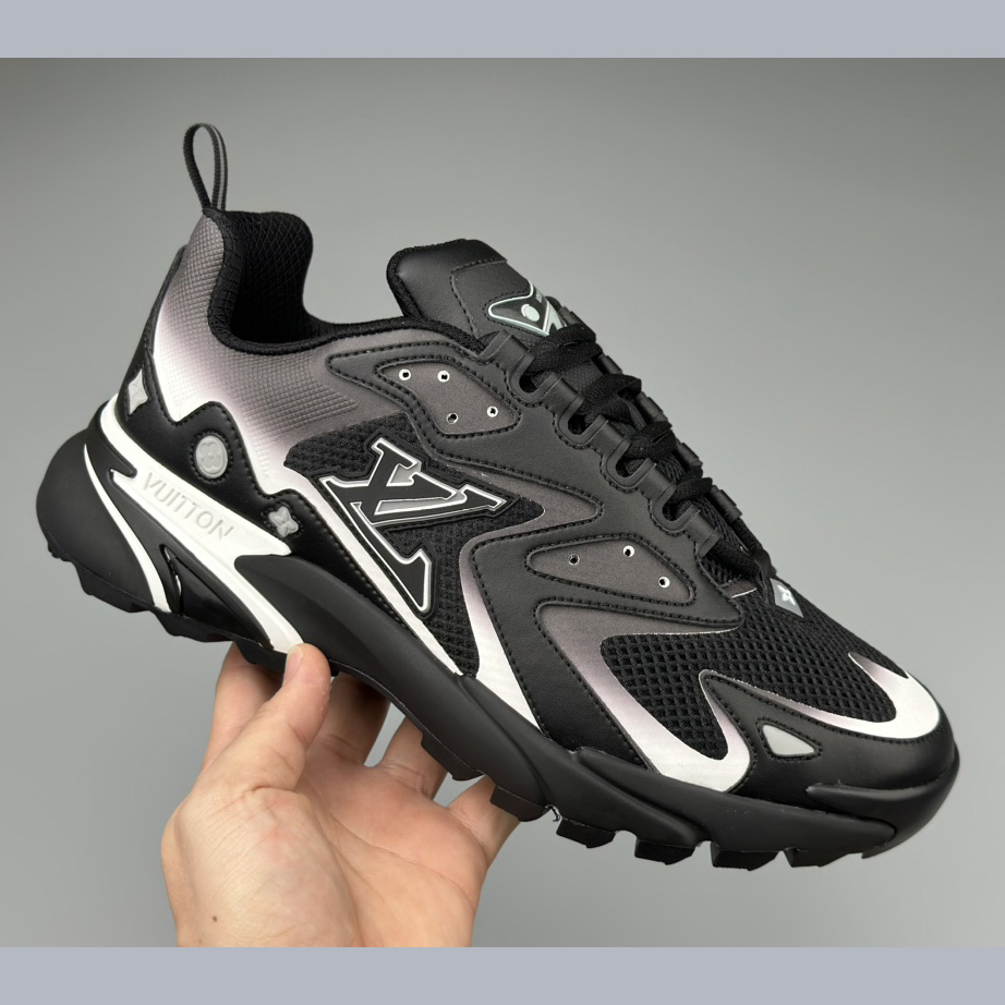 Louis Vuitton LV Runner Tatic Sneaker   (Upon UK Size)     1ACG81 - DopestKickz