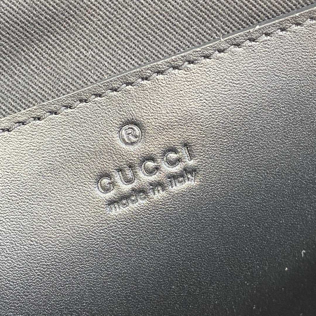 Gucci GG Crossbody Bag - DopestKickz