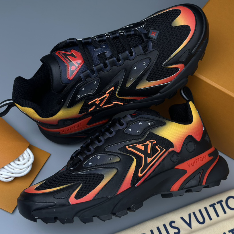 Louis Vuitton LV Runner Tatic Sneaker   (Upon UK Size)      1ABFQQ - DopestKickz