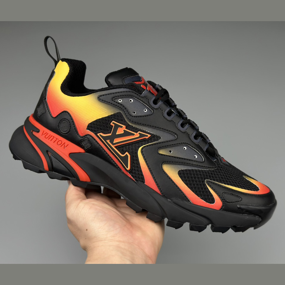 Louis Vuitton LV Runner Tatic Sneaker   (Upon UK Size)      1ABFQQ - DopestKickz