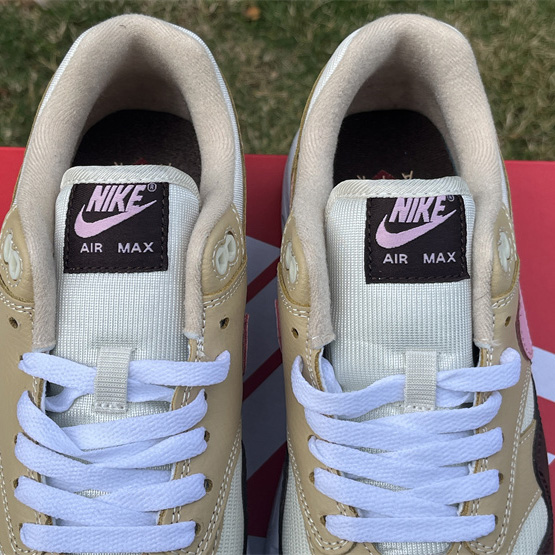 Nike Air Max 1 Sneaker   FZ4346-200 - DopestKickz