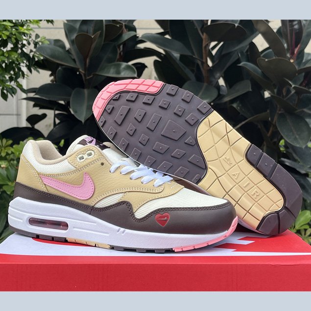 Nike Air Max 1 Sneaker   FZ4346-200 - DopestKickz