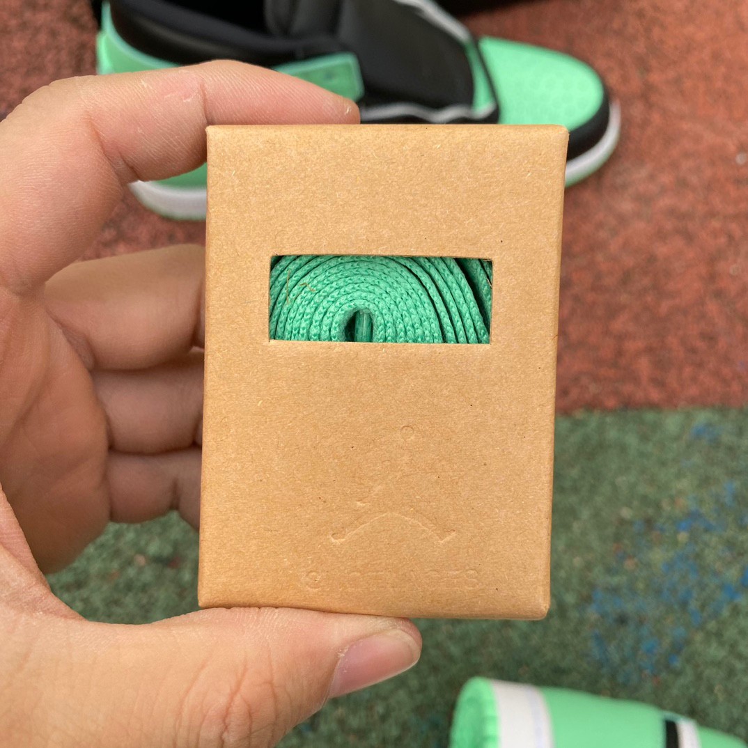 Air Jordan 1 Retro High OG “Green Glow” Sneaker    DZ5485-130 - DopestKickz