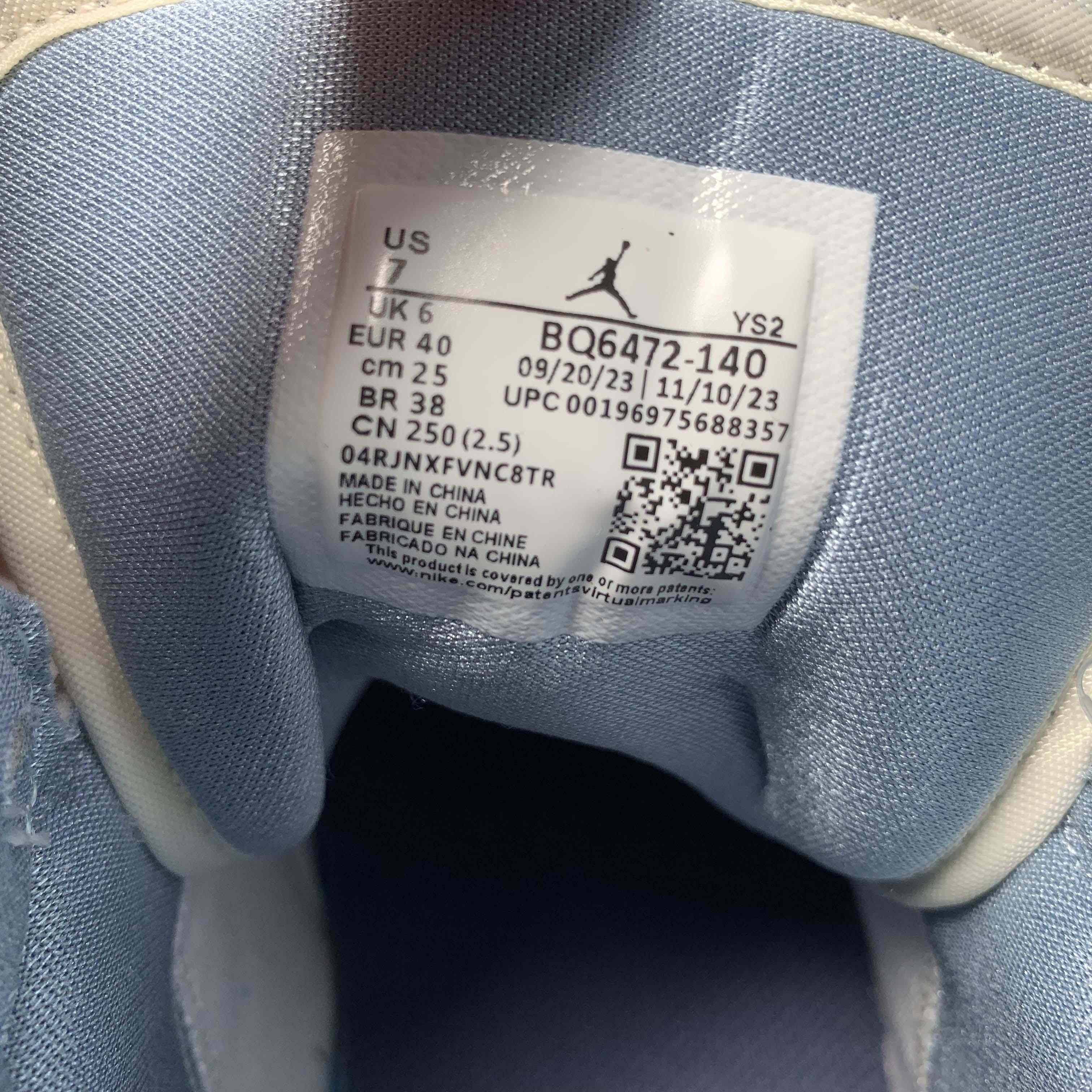 Air Jordan 1 Mid  Sneaker      BQ6472-140 - DopestKickz