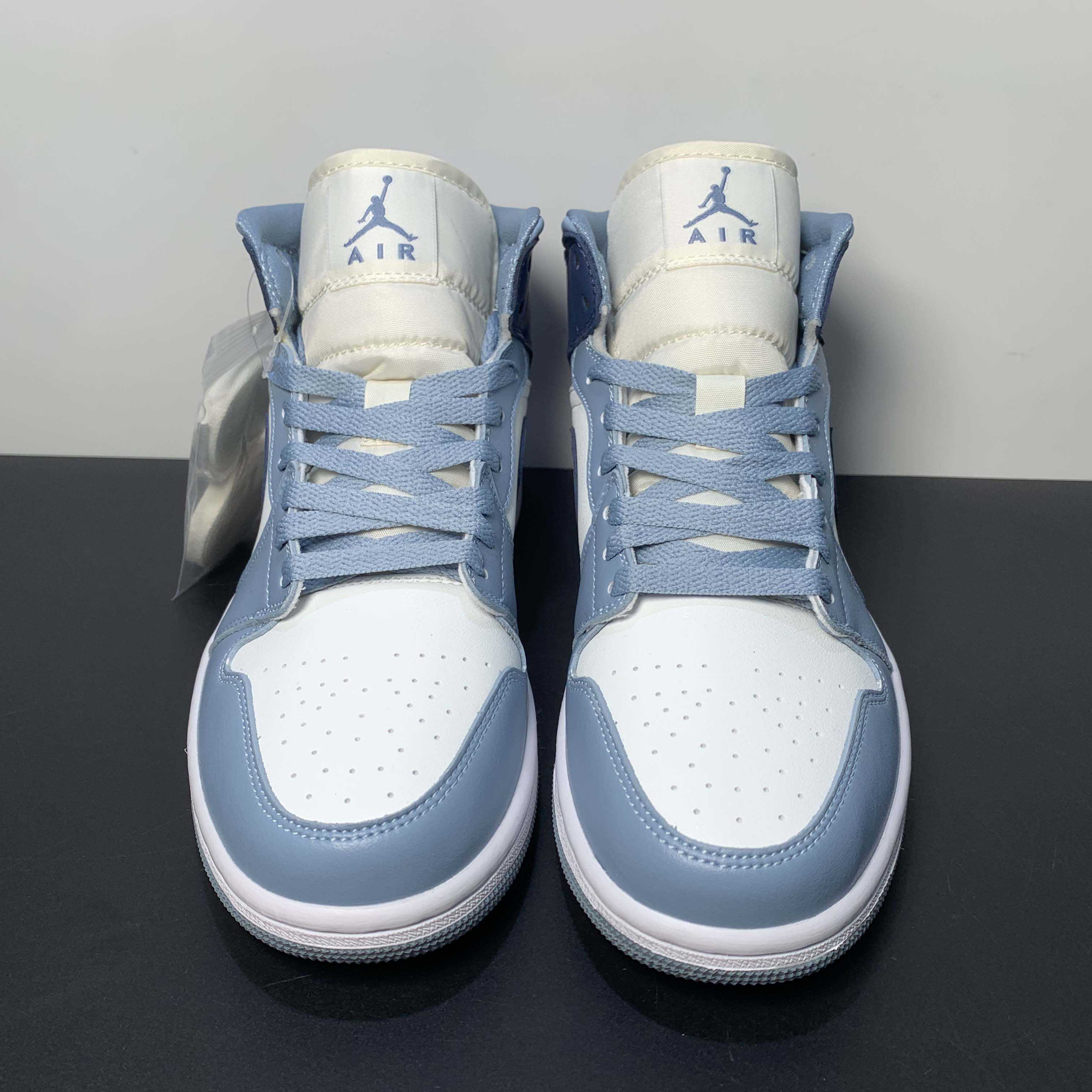 Air Jordan 1 Mid  Sneaker      BQ6472-140 - DopestKickz