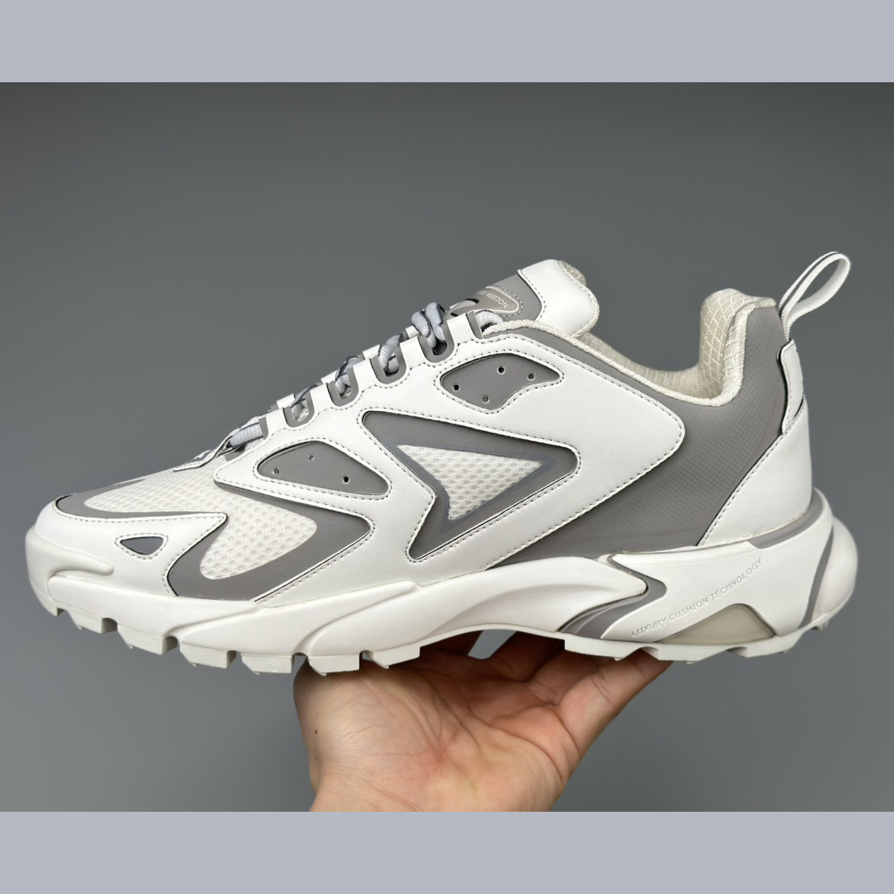 Louis Vuitton LV Runner Tatic Sneaker   (Upon UK Size)      - DopestKickz