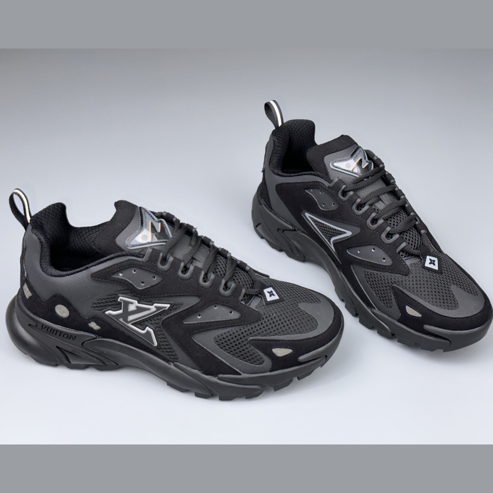 Louis Vuitton Runner Tatic Sneaker(Upon UK Size)    1A9UNT - DopestKickz