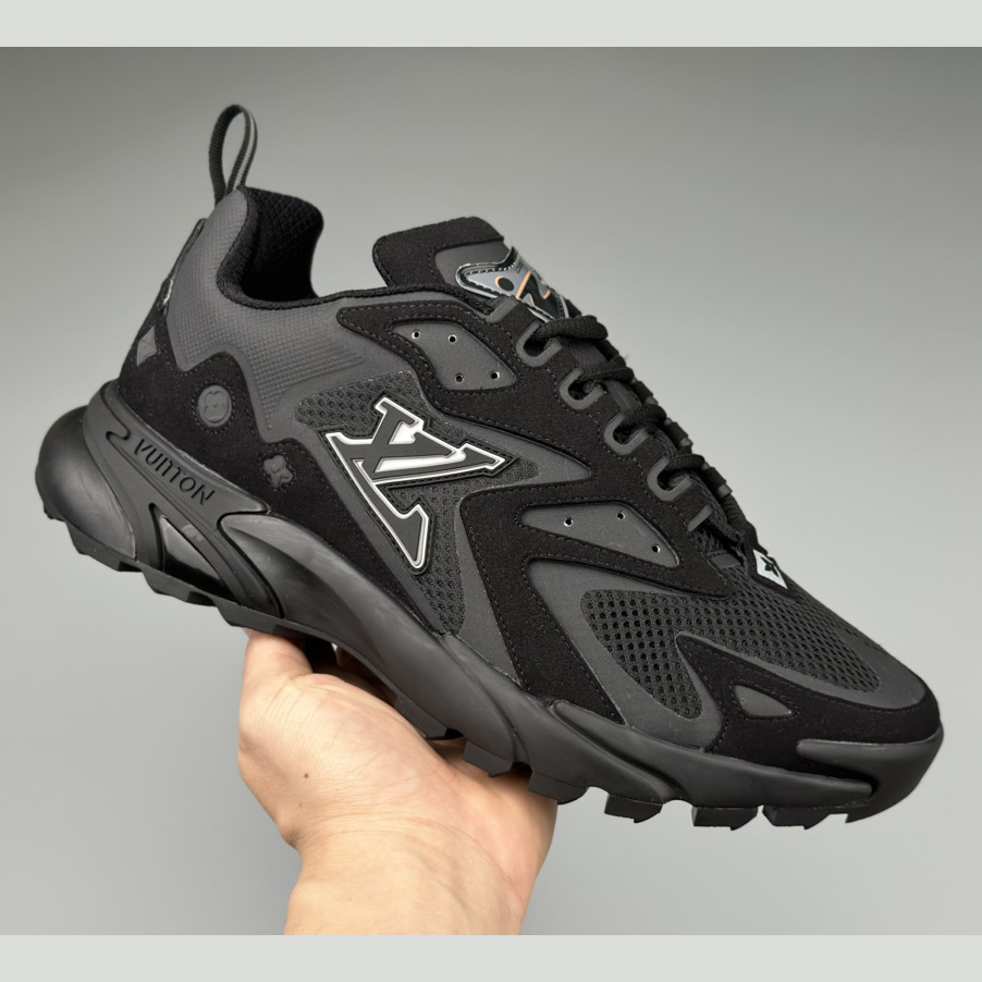 Louis Vuitton Runner Tatic Sneaker(Upon UK Size)    1A9UNT - DopestKickz