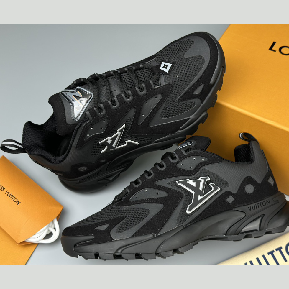 Louis Vuitton Runner Tatic Sneaker(Upon UK Size)    1A9UNT - DopestKickz