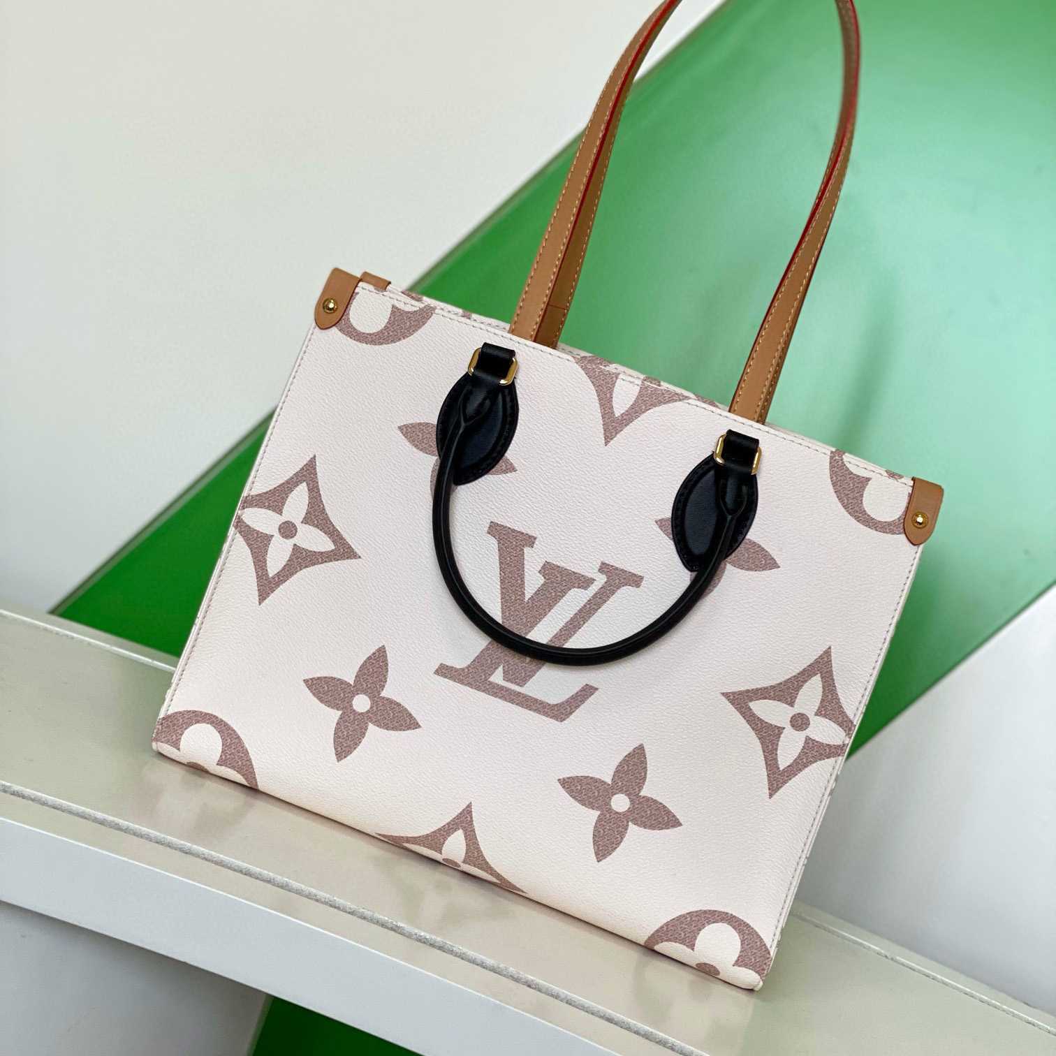 Louis Vuitton OnTheGo MM   M46912 - DopestKickz