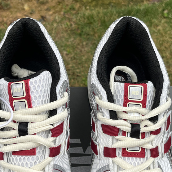 New Balance 1906R Sneakers        M1906REA  - DopestKickz