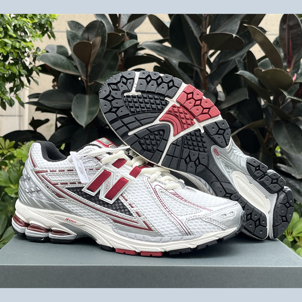 New Balance 1906R Sneakers        M1906REA  - DopestKickz