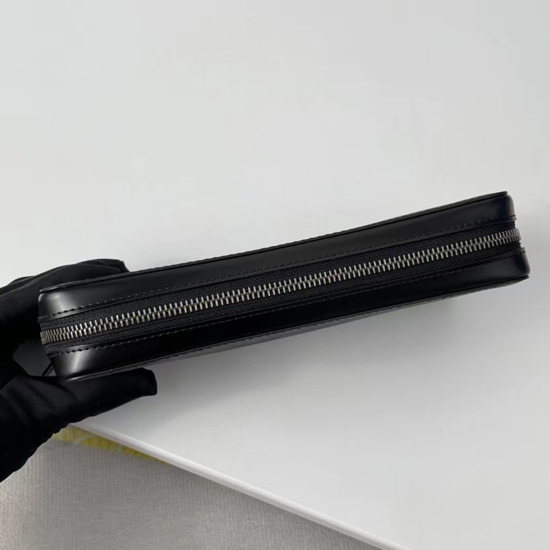 Louis Vuitton Toilet Pouch GM   M46578 - DopestKickz