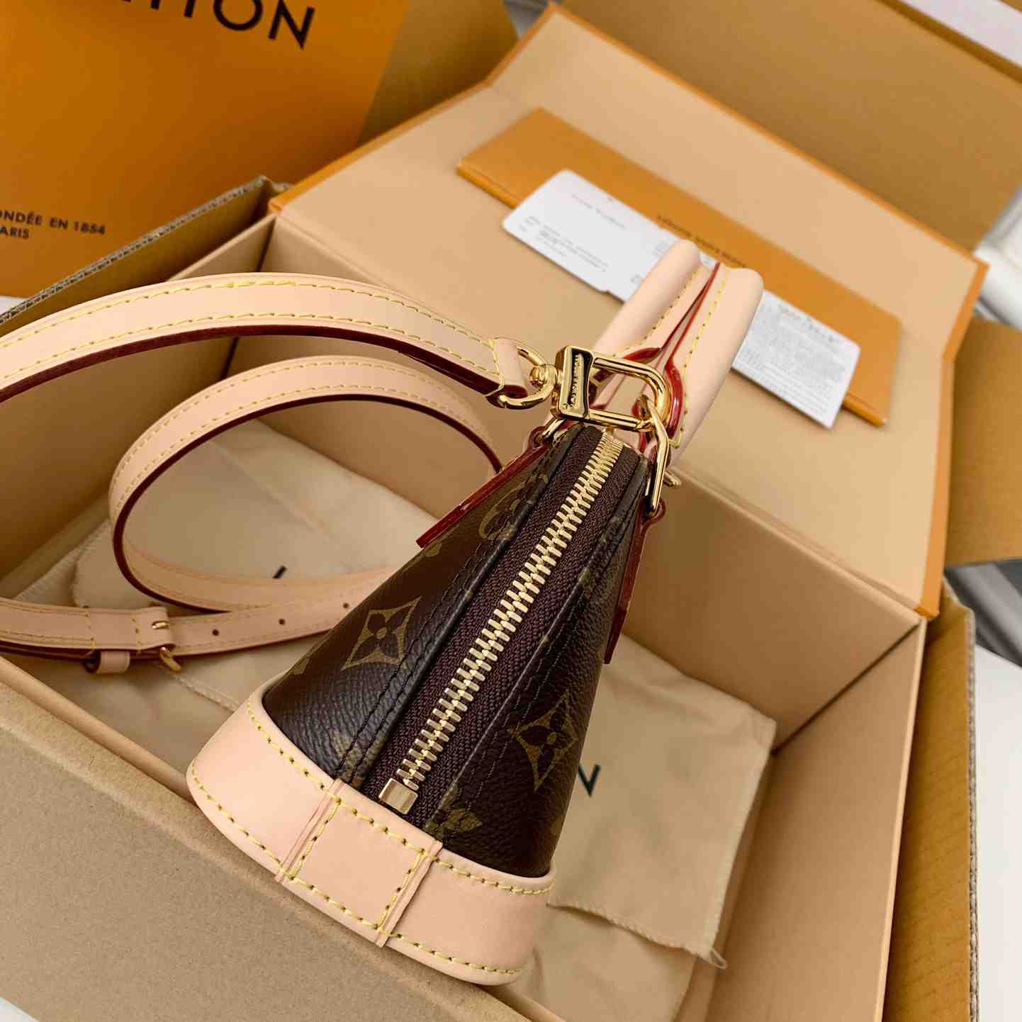 Louis Vuitton Nano Alma   M82717 - DopestKickz