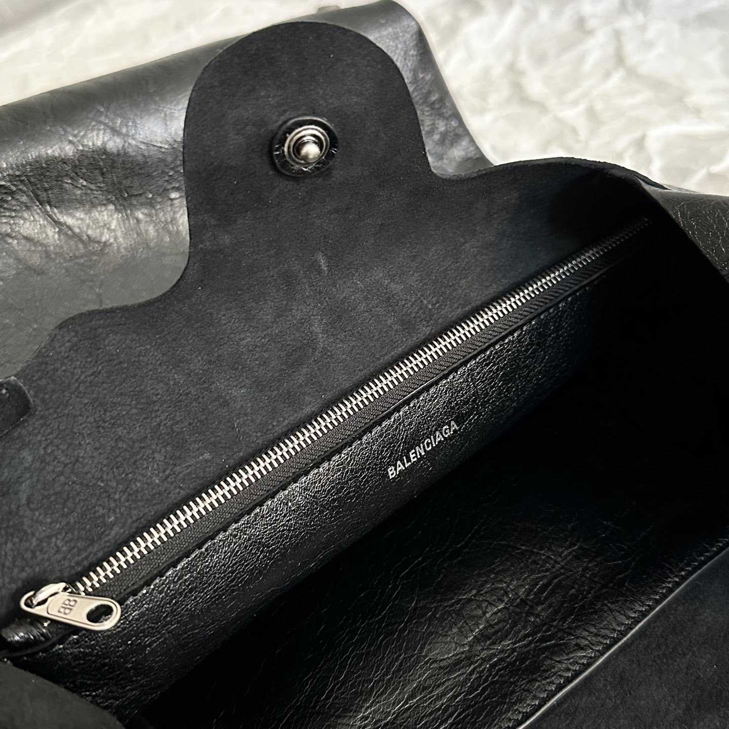 Balenciaga Men's Le Cagole Men Shopper Bag In Black - DopestKickz