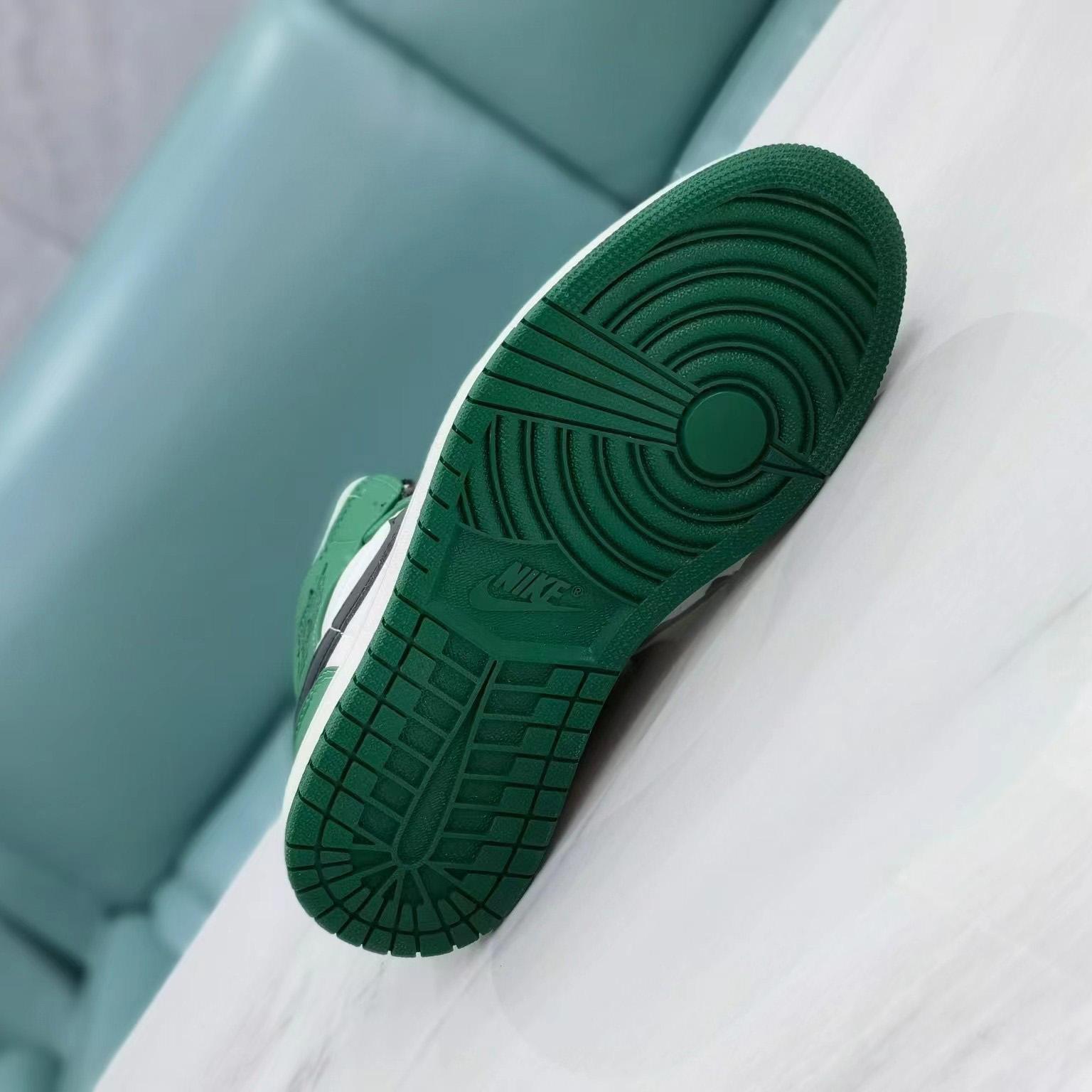 Air Jordan AJ1 MID Sneaker    BQ6931-301 - DopestKickz