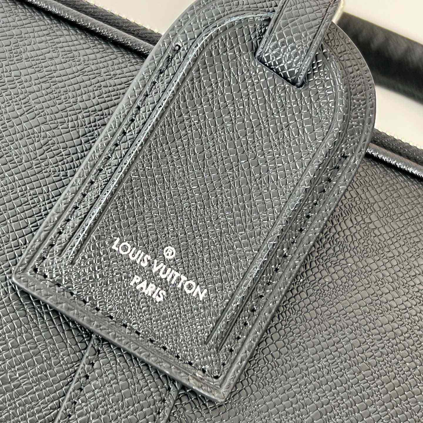 Louis Vuitton Porte Documents Voyage    M30967 - DopestKickz