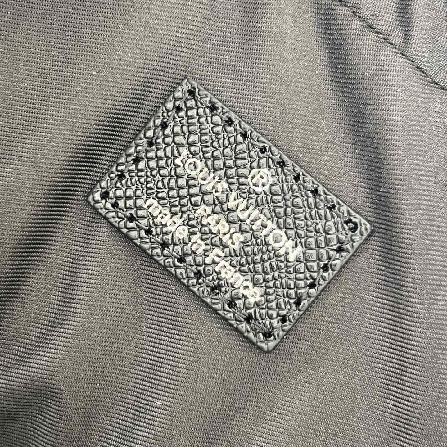 Louis Vuitton Porte Documents Voyage    M30967 - DopestKickz