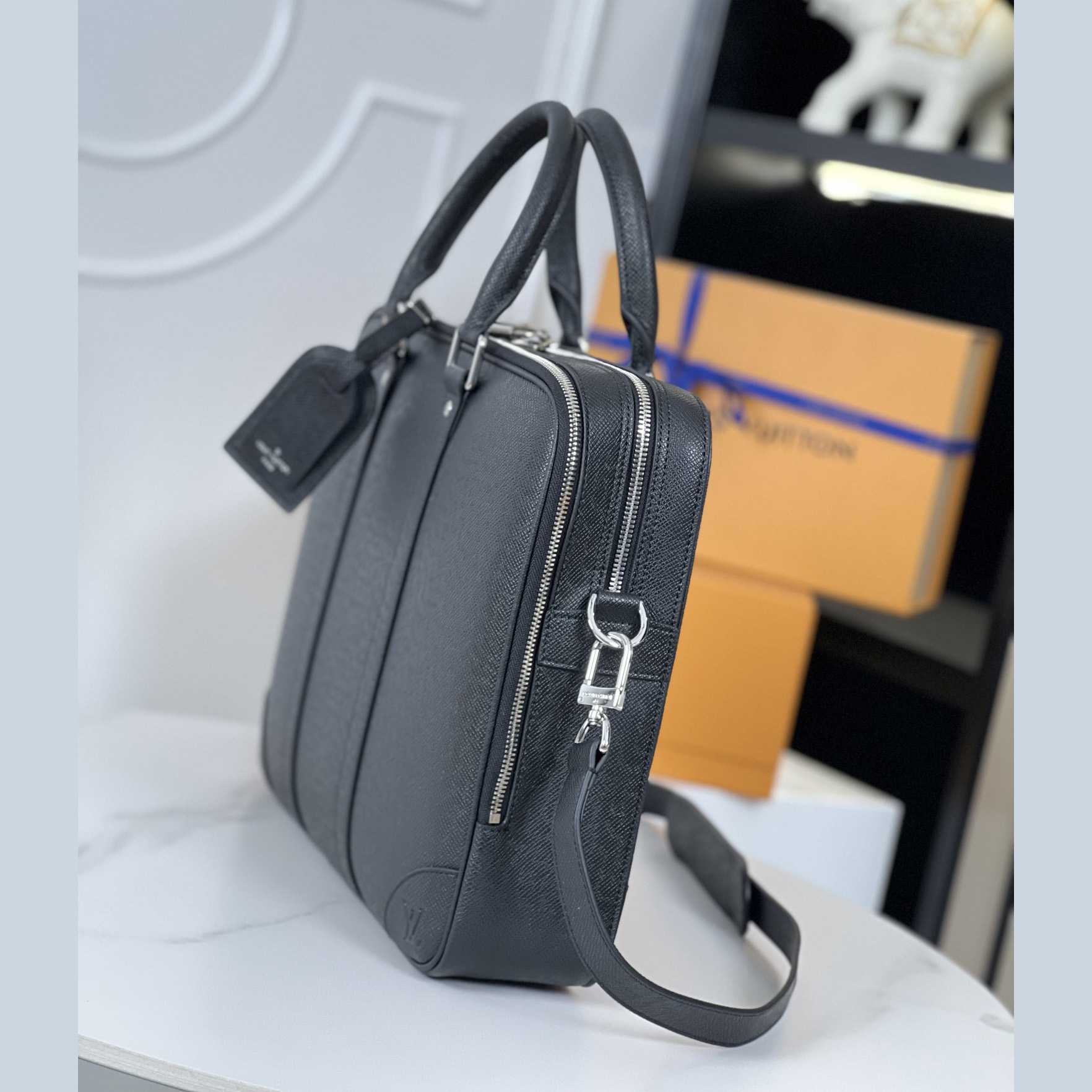 Louis Vuitton Porte Documents Voyage    M30967 - DopestKickz