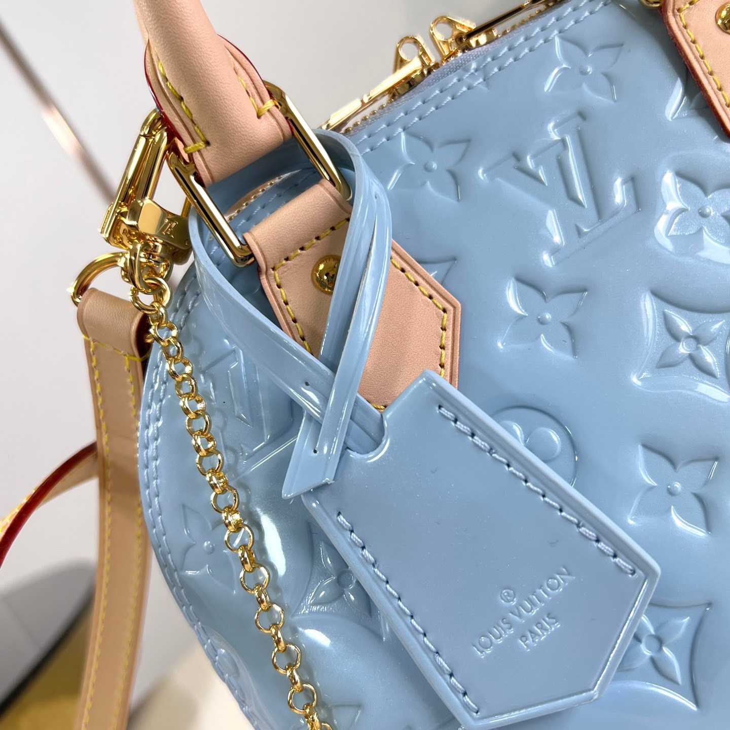 Louis Vuitton Alma BB   M24062 - DopestKickz