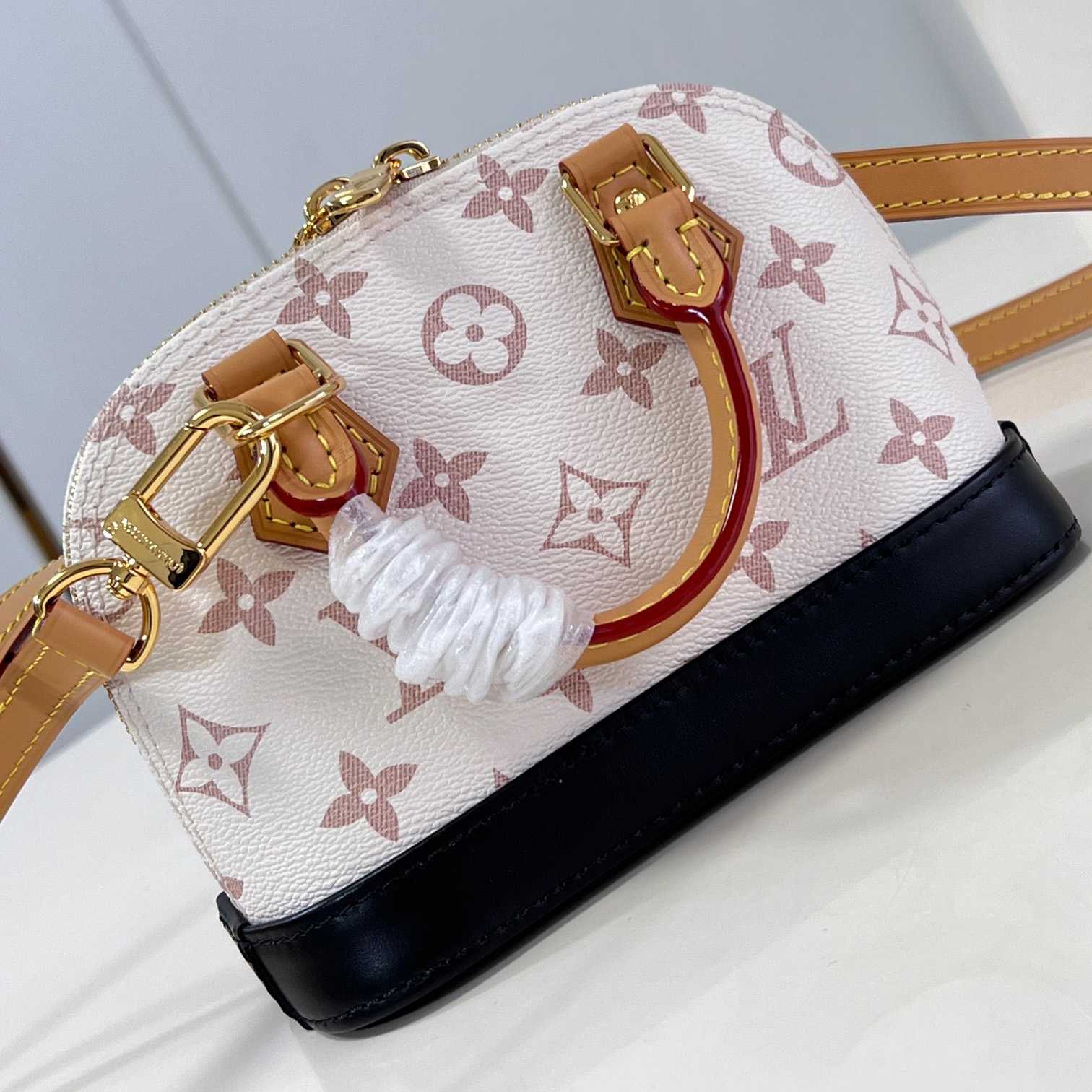 Louis Vuitton Nano Alma   M46895 - DopestKickz