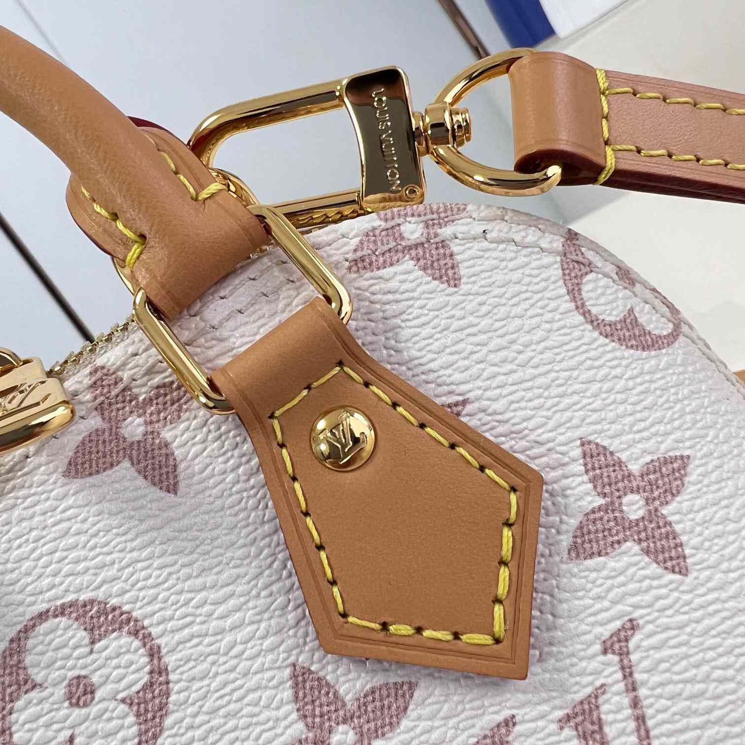 Louis Vuitton Nano Alma   M46895 - DopestKickz