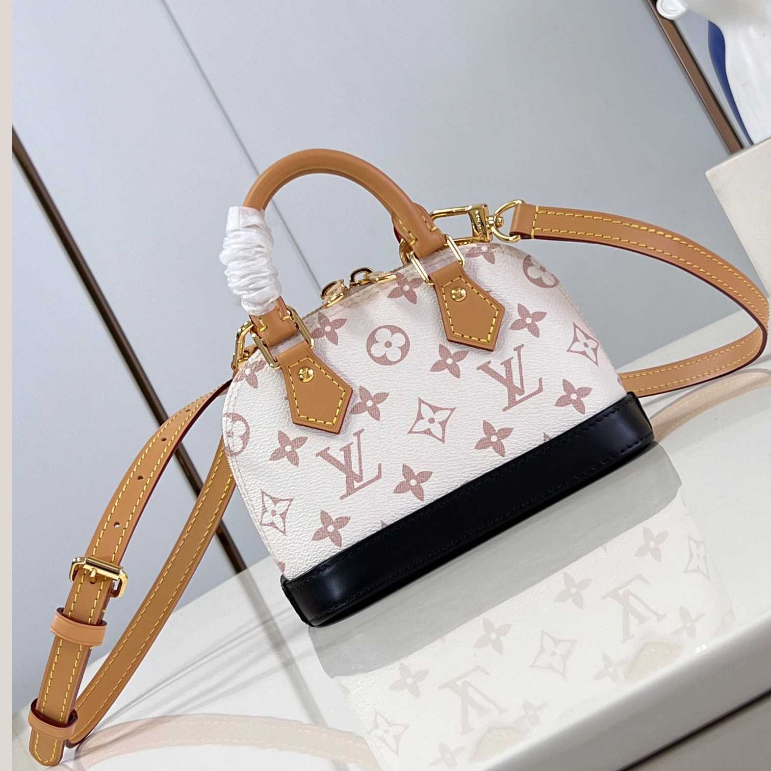 Louis Vuitton Nano Alma   M46895 - DopestKickz