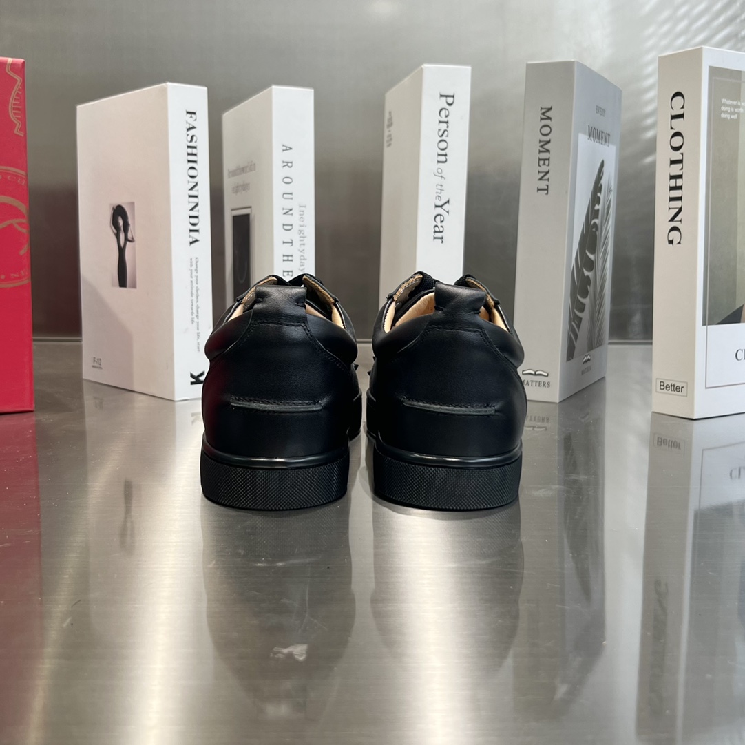 Christian Louboutin Louis Junior Spikes - DopestKickz