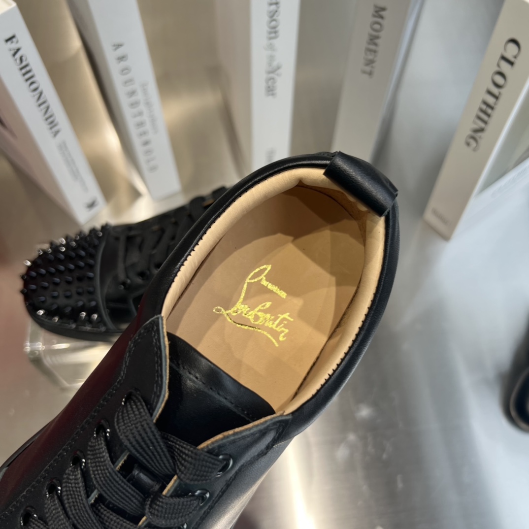 Christian Louboutin Louis Junior Spikes - DopestKickz