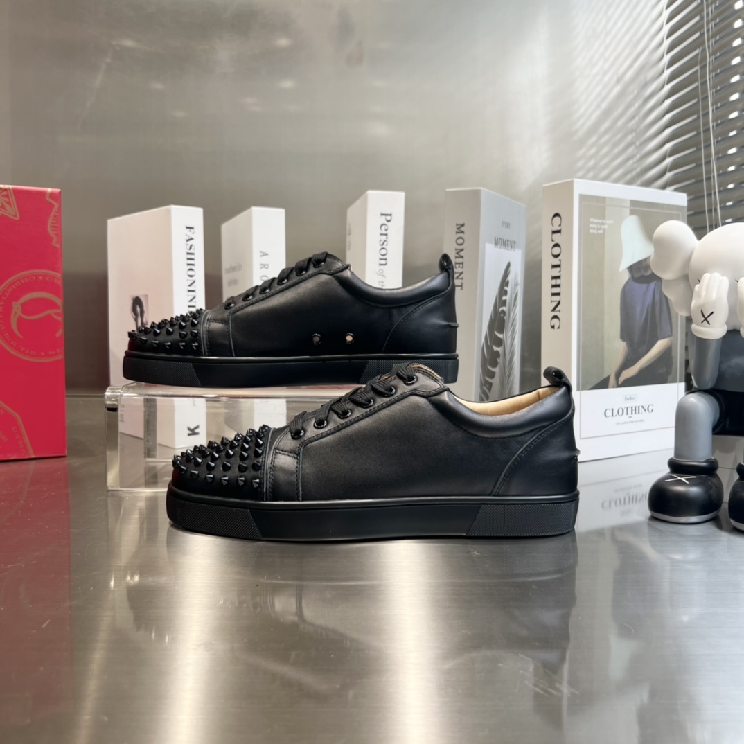 Christian Louboutin Louis Junior Spikes - DopestKickz