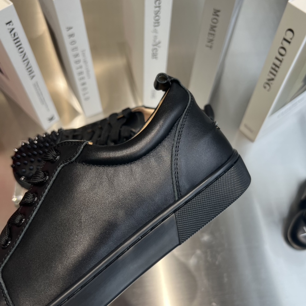 Christian Louboutin Louis Junior Spikes - DopestKickz