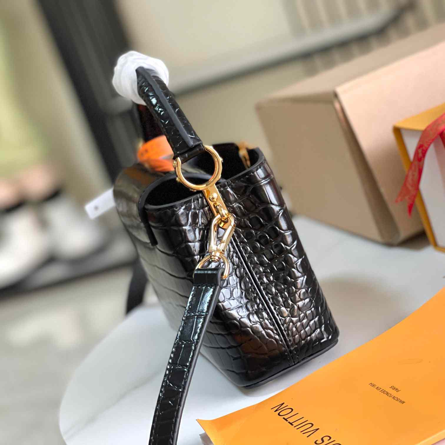 Louis Vuitton Capucines Mini     N93429 - DopestKickz