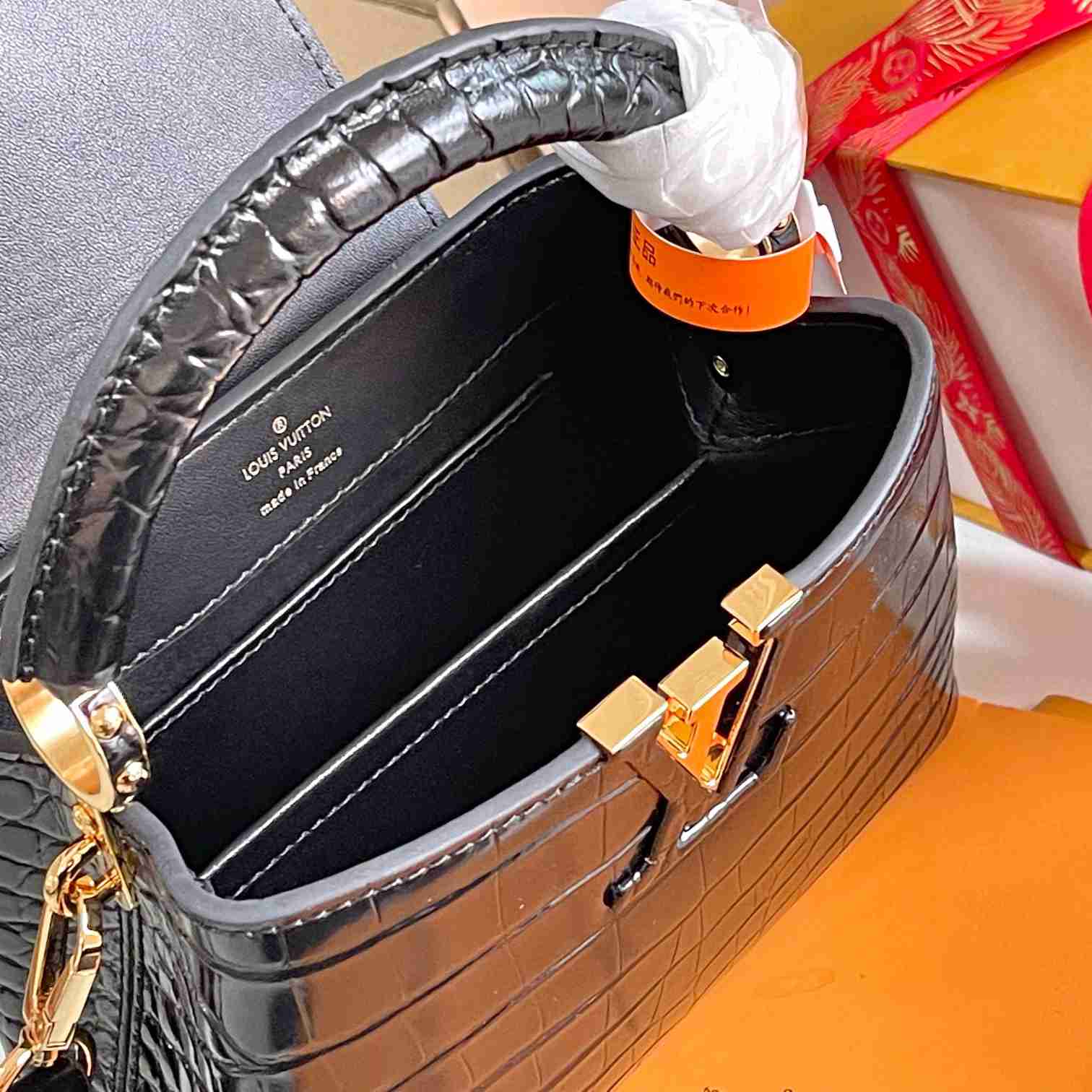 Louis Vuitton Capucines Mini     N93429 - DopestKickz