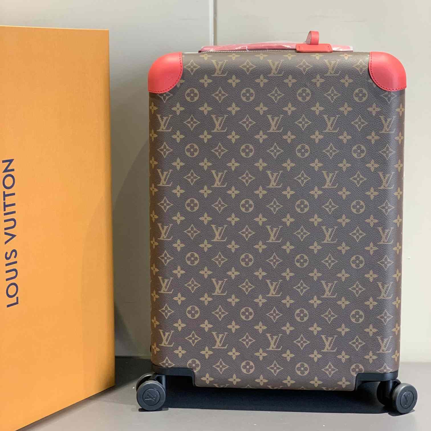 Louis Vuitton Horizon 55    M20200 - DopestKickz