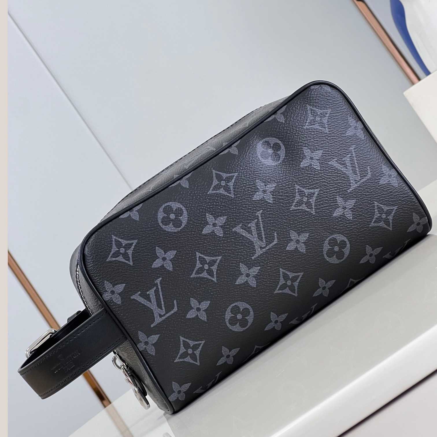Louis Vuitton Locker Dopp Kit   M83113 - DopestKickz