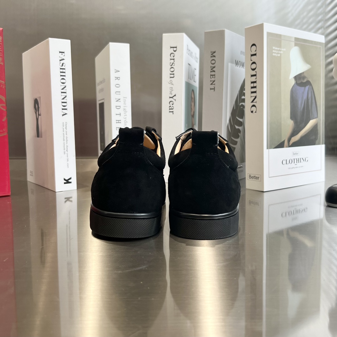 Christian Louboutin Louis Junior Spikes - DopestKickz