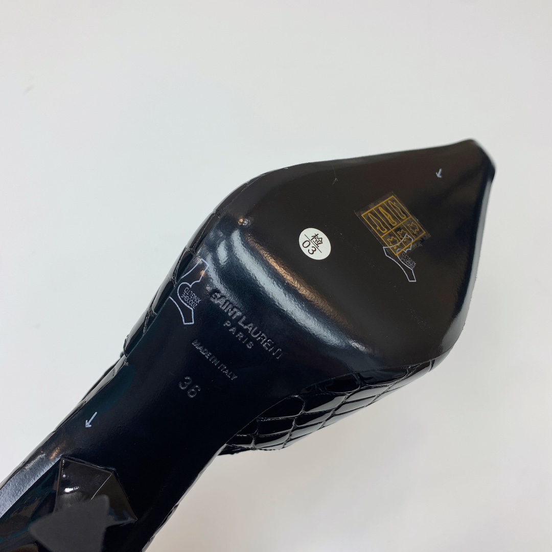 Saint Laurent Leather Slingback Pumps - DopestKickz