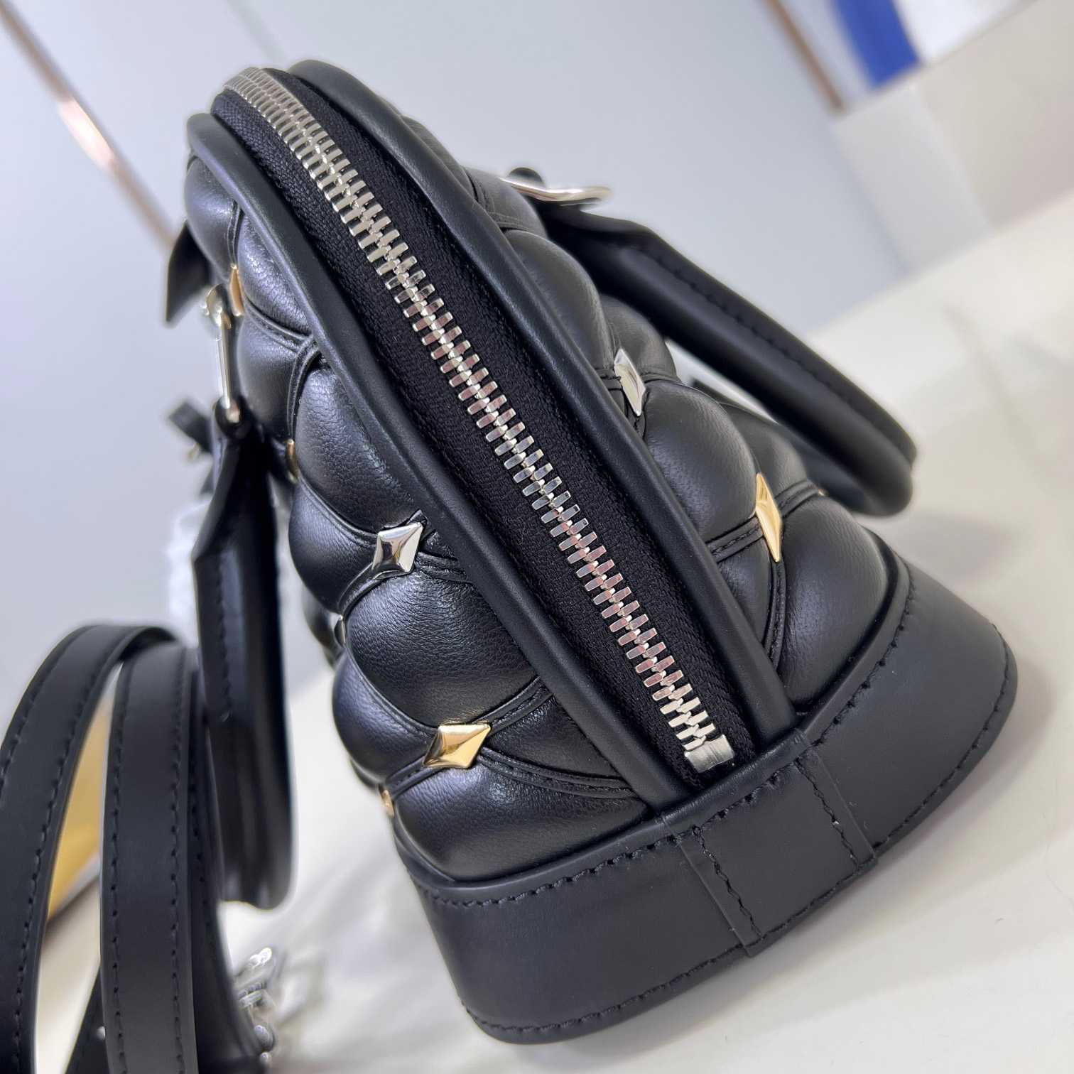 Louis Vuitton Nano Alma    M83019 - DopestKickz