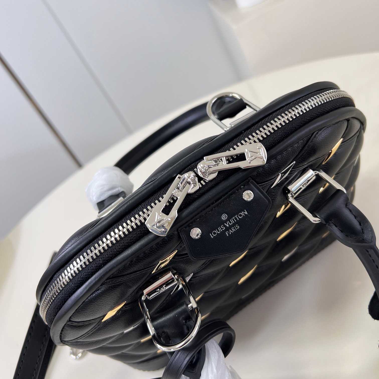 Louis Vuitton Nano Alma    M83019 - DopestKickz