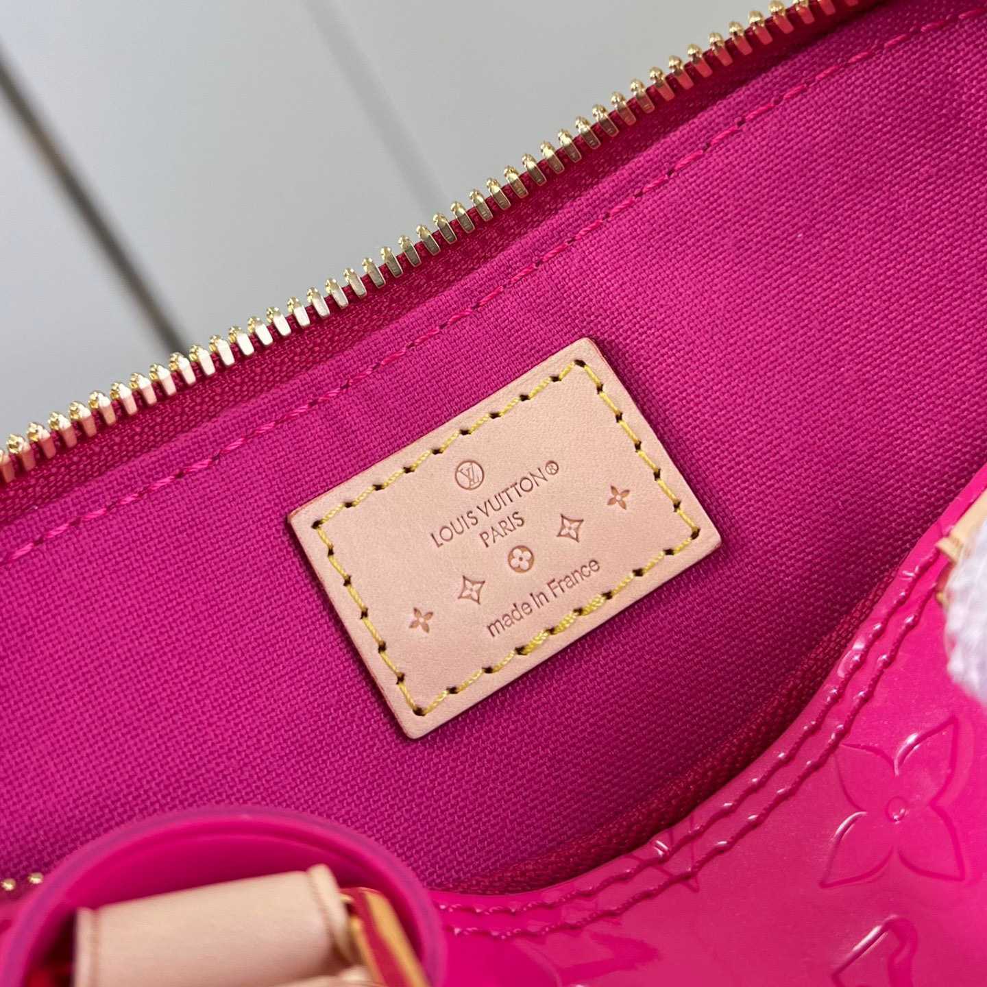 Louis Vuitton Alma BB   M90611 - DopestKickz