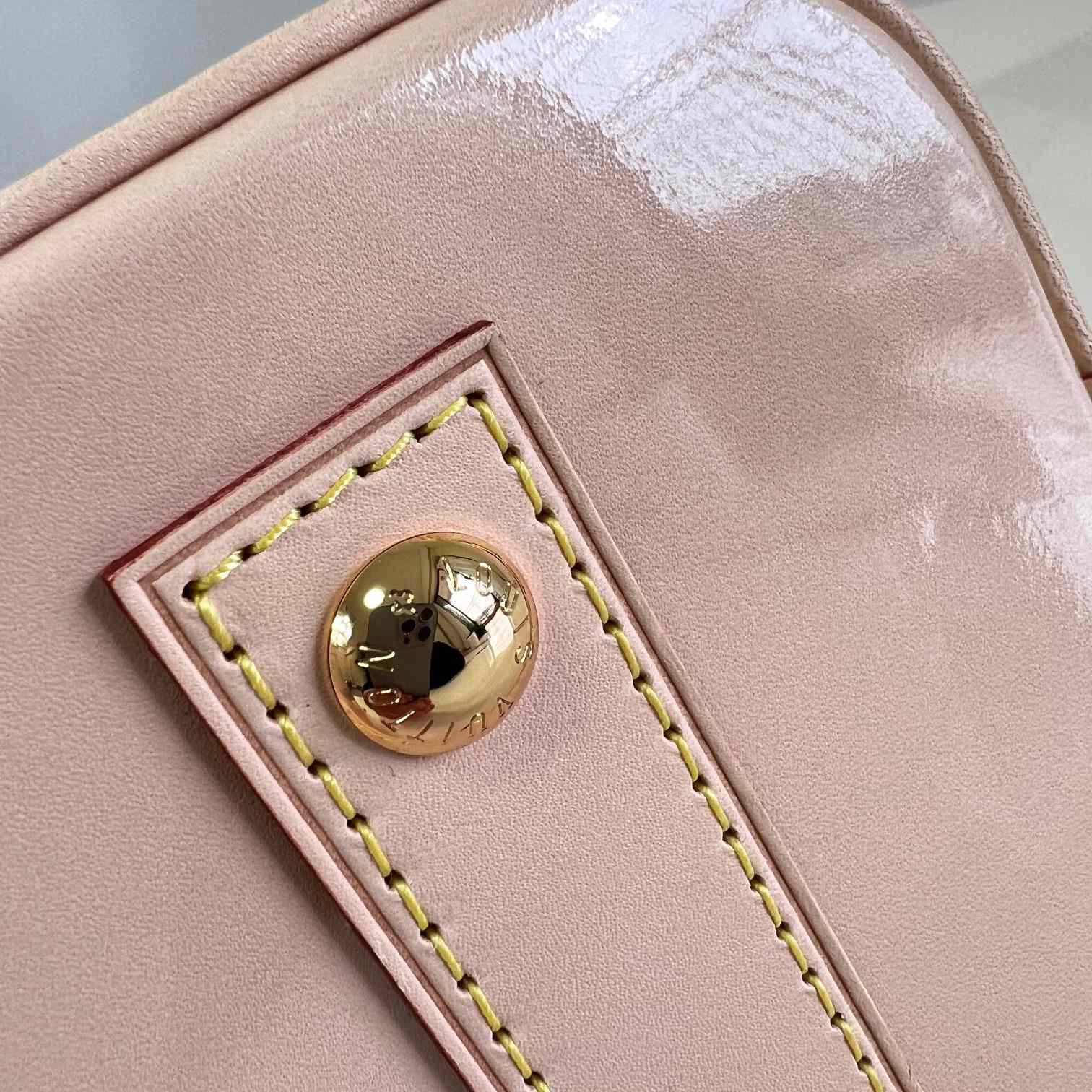 Louis Vuitton Alma BB   M24063 - DopestKickz