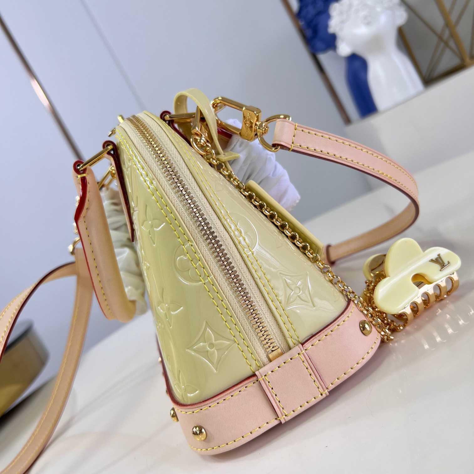 Louis Vuitton Alma BB   M24063 - DopestKickz