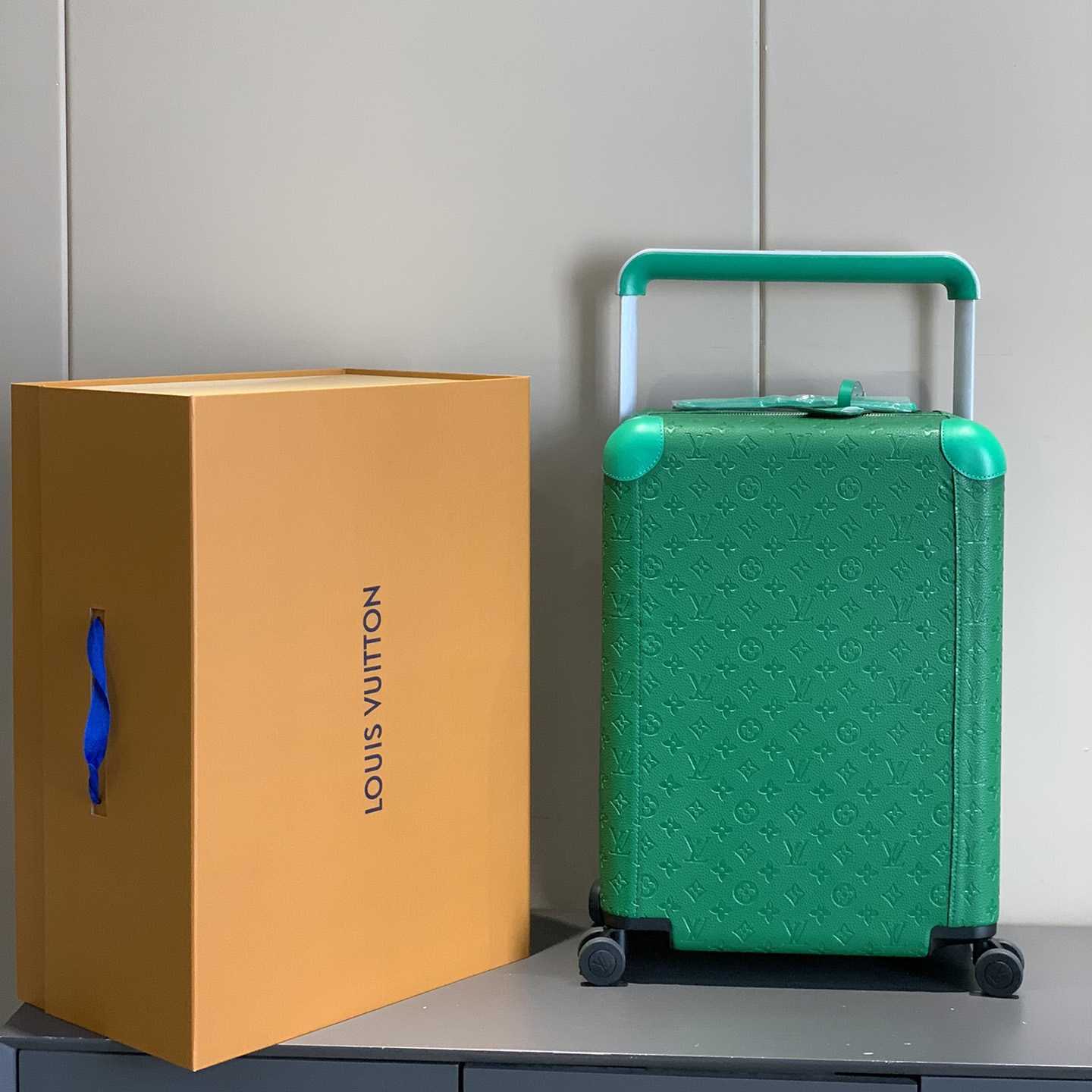 Louis Vuitton Horizon 55 - DopestKickz