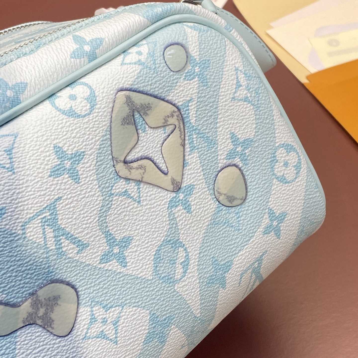 Louis Vuitton Dopp Kit    M82337 - DopestKickz