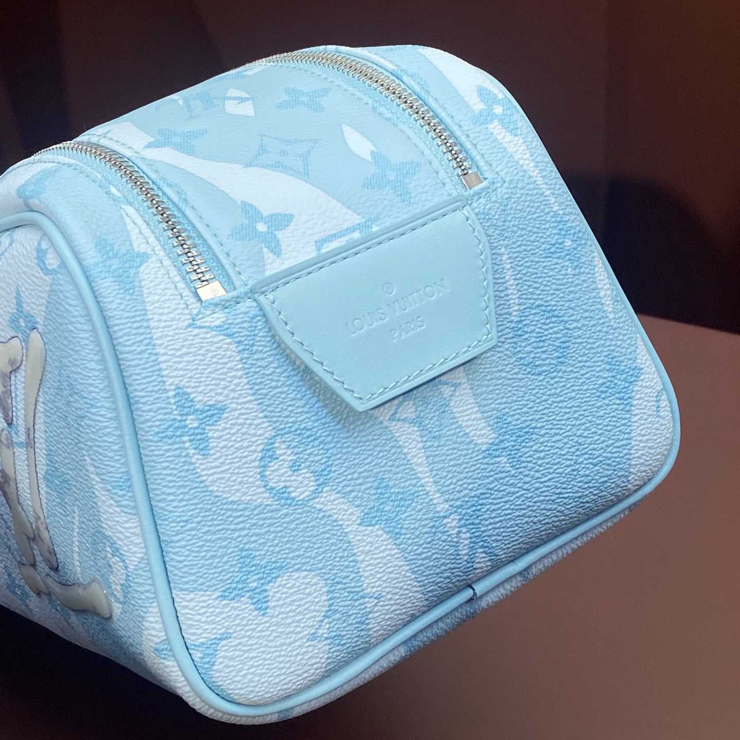 Louis Vuitton Dopp Kit    M82337 - DopestKickz